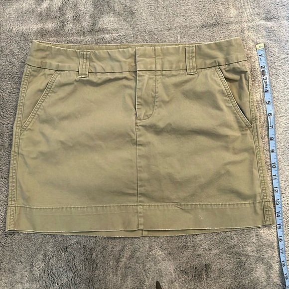 GAP Favorite Chino khaki green skirt size 10 - Picture 1 of 8